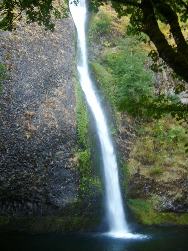 Horsetail Falls in the Columbia River Gorge